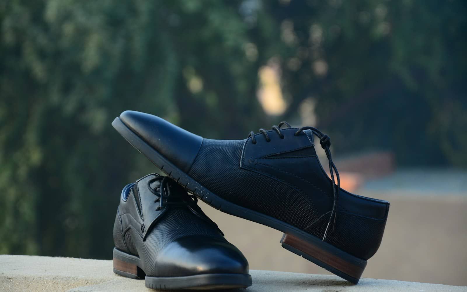 CASUAL SHOES